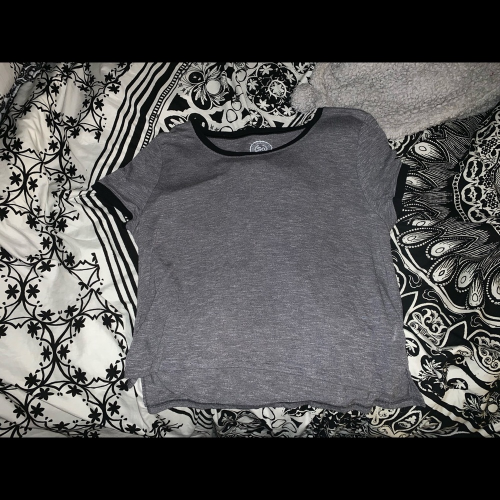 cropped t-shirt